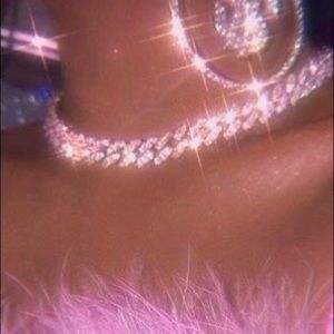 Meet your Posher, Oleta